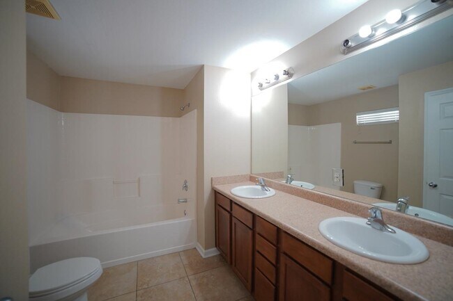 Building Photo - 2400 Fred Smith Rd