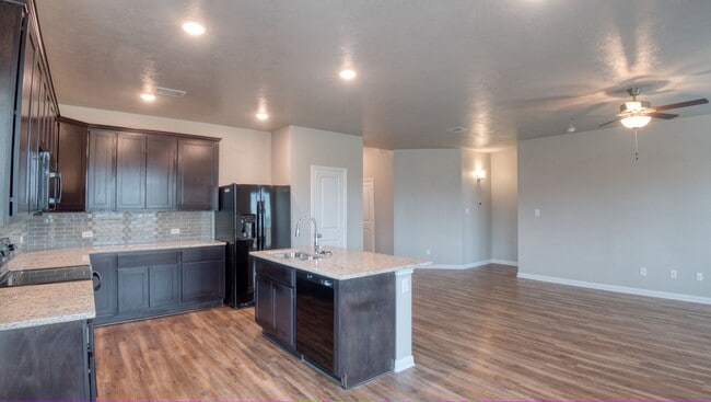 Building Photo - Spacious Single-Family Home Available Now!