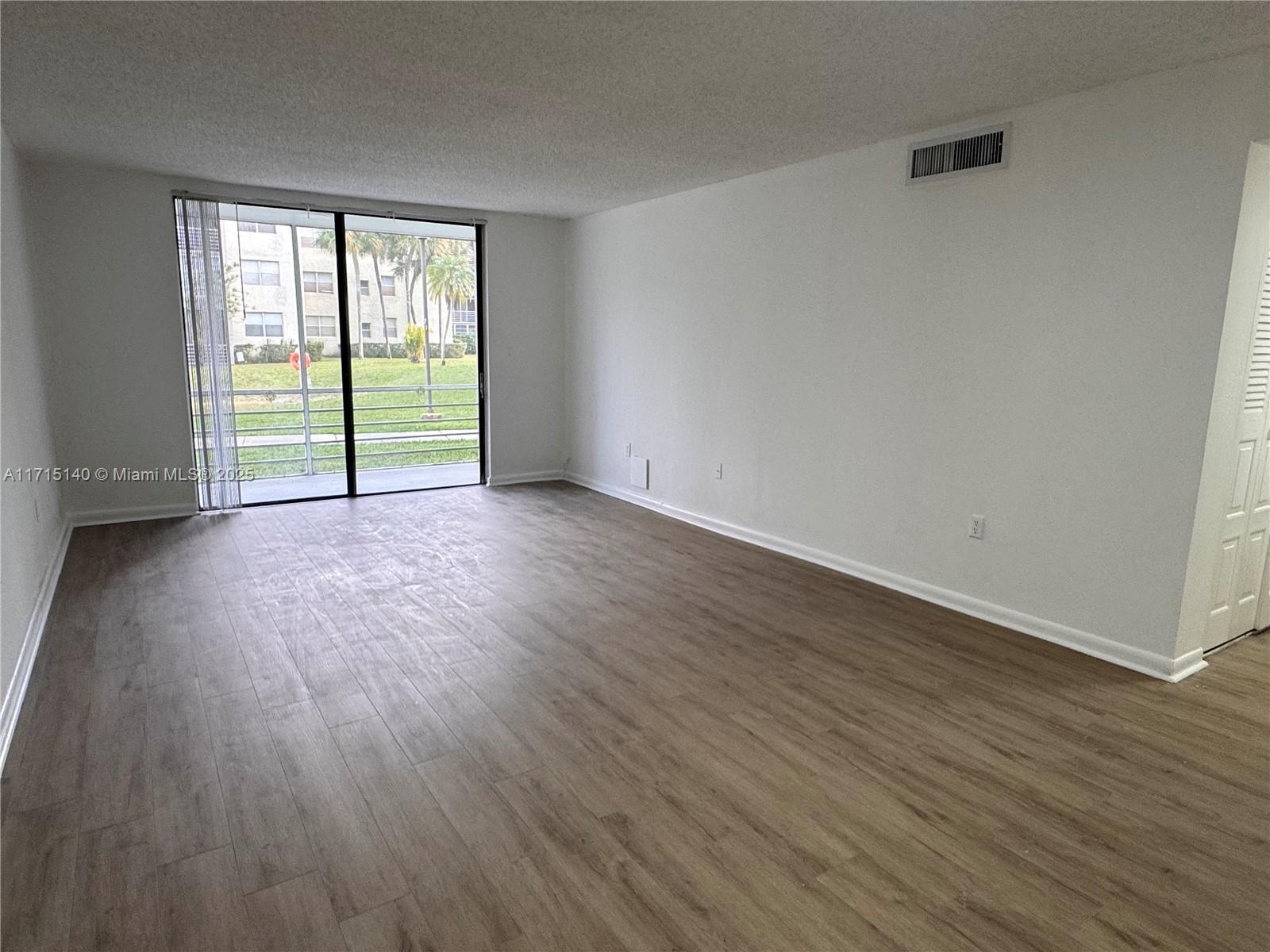 Building Photo - 1810 N Lauderdale Ave