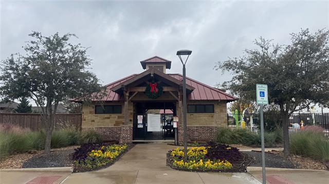 Building Photo - 1404 Chrome St