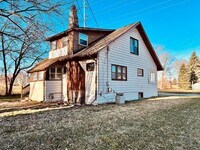 Building Photo - 3-Bed House in Waterloo
