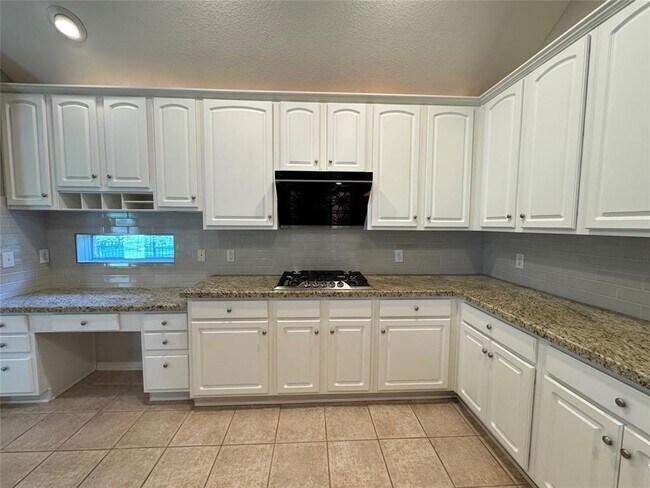 Building Photo - 5822 Pinellas Park Ct