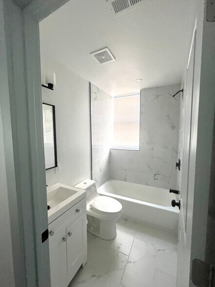 Building Photo - 1234 N 55th St