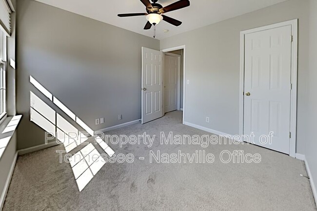 Building Photo - 2120 Lebanon Pike