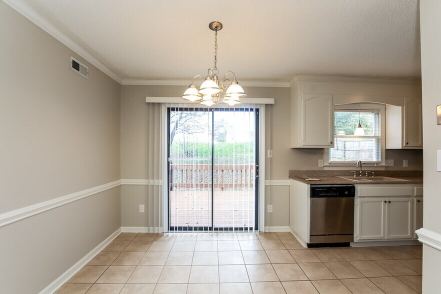 Building Photo - 2515 Haybrook Ln