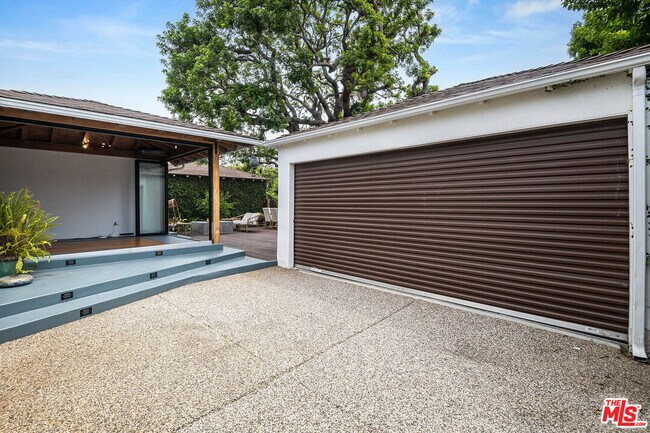 Building Photo - 3012 Bagley Ave