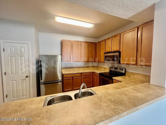 Building Photo - 2200 Marsh Hawk Ln