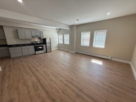 Building Photo - 1050 Hancock St