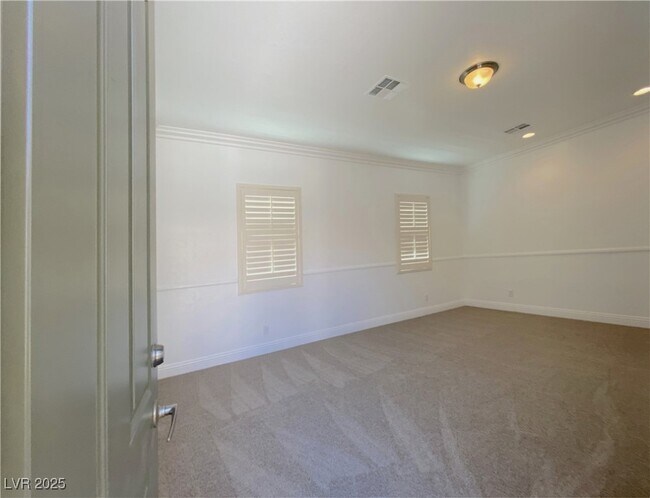 Building Photo - 2768 Kindeace Ave