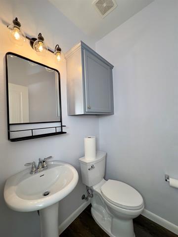 Building Photo - 1902 Downing St