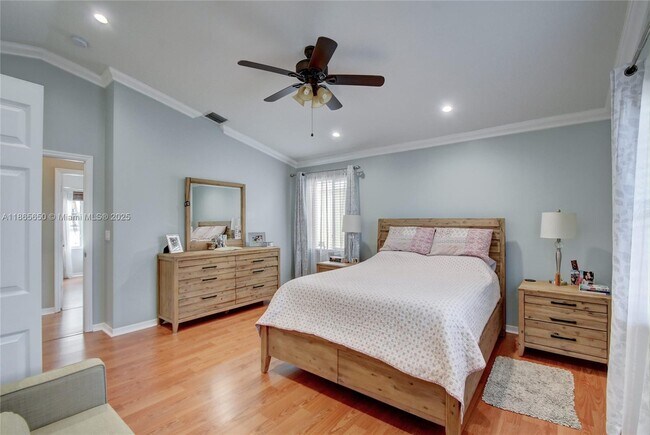 Building Photo - 6194 Buena Vista Dr