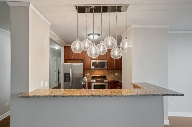 Building Photo - 450 E Waterside Dr