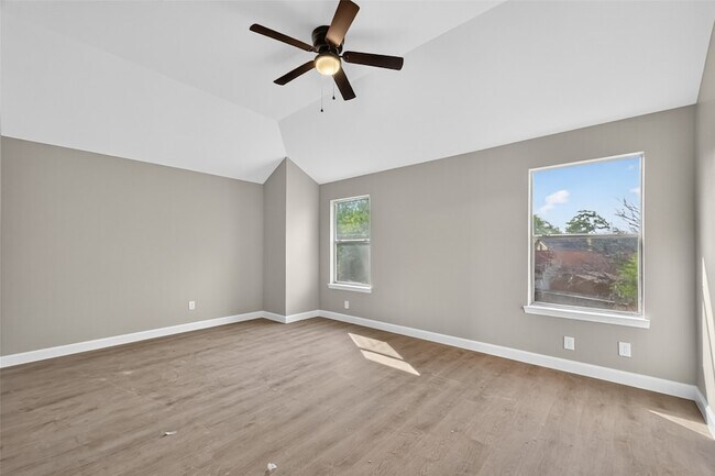 Building Photo - 15223 Tayport Ln