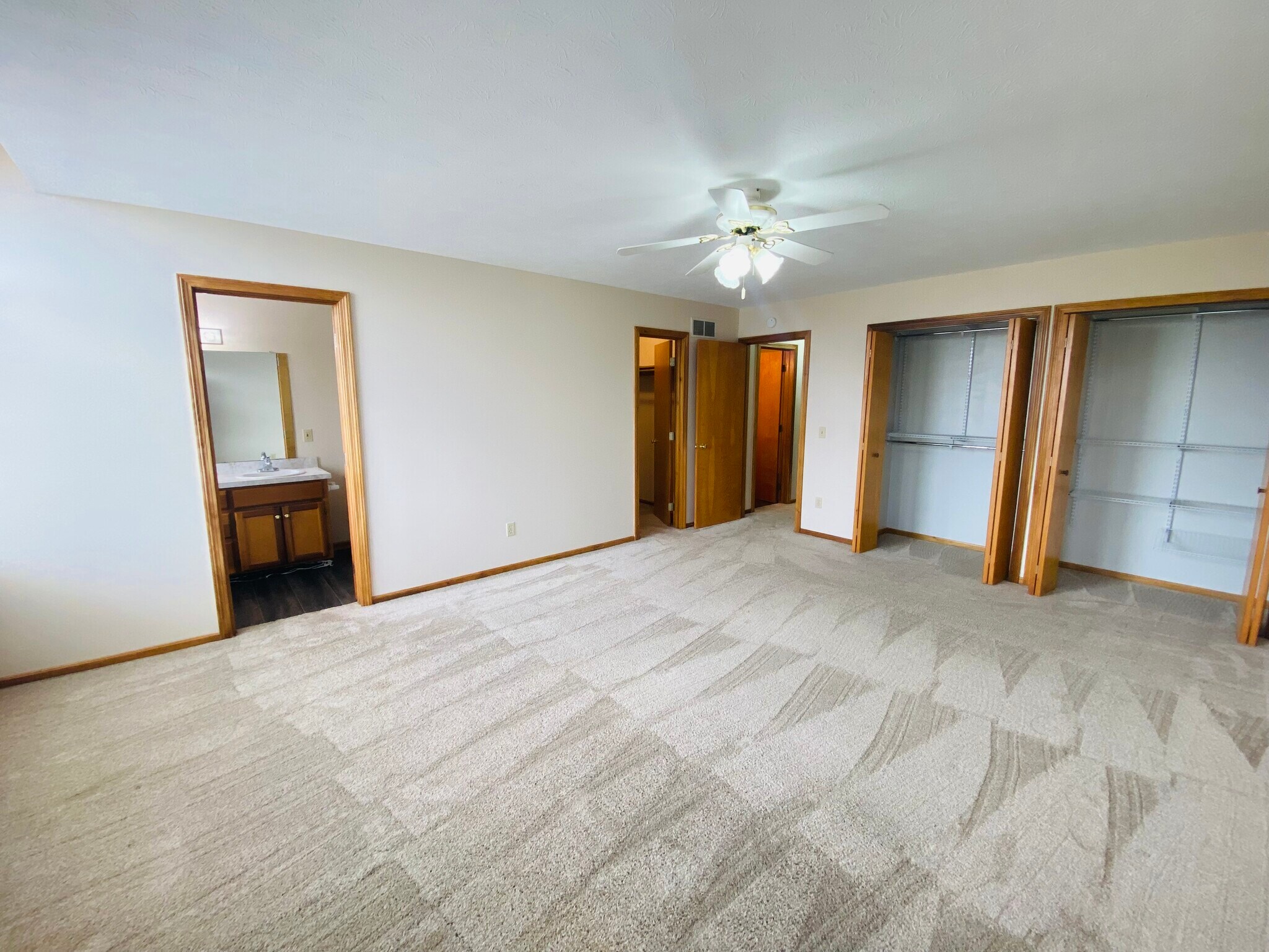 Building Photo - 7491 Shisler St NE