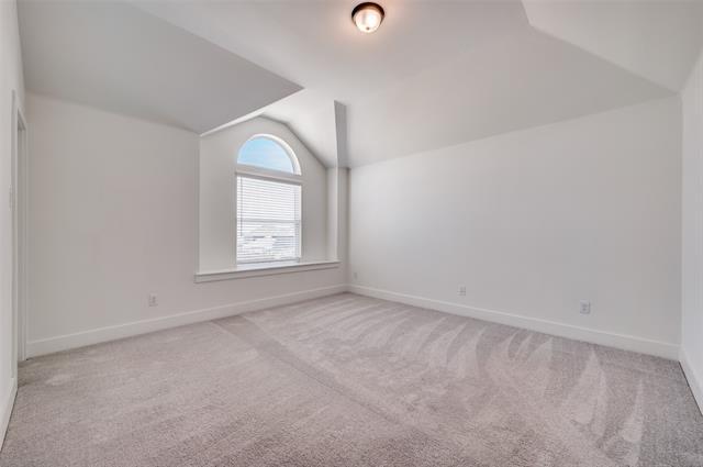 Building Photo - 501 Silbury St