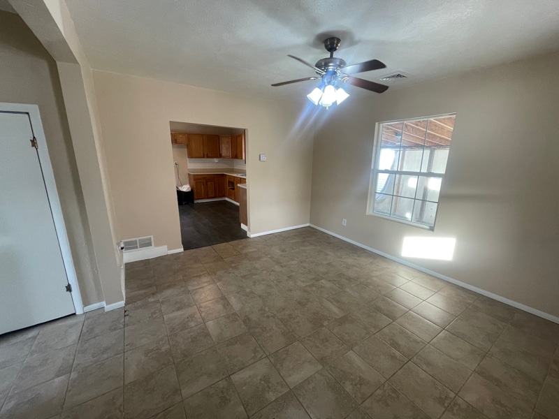 Building Photo - 319 W 14th St