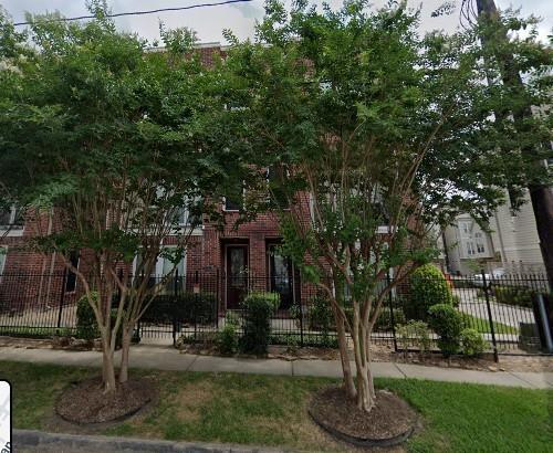 Building Photo - 2313 Hutchins St