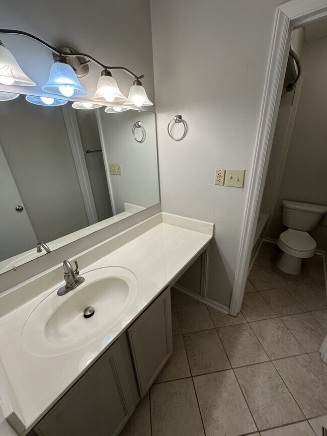 Building Photo - 6553 New Market Way