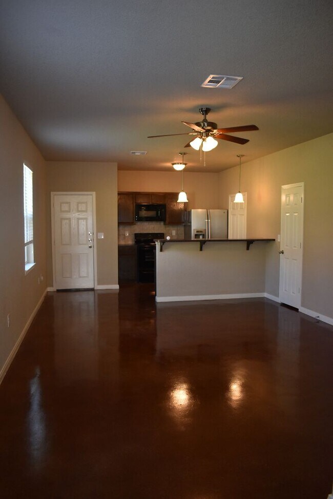 Building Photo - 105 Stone Canyon Ct