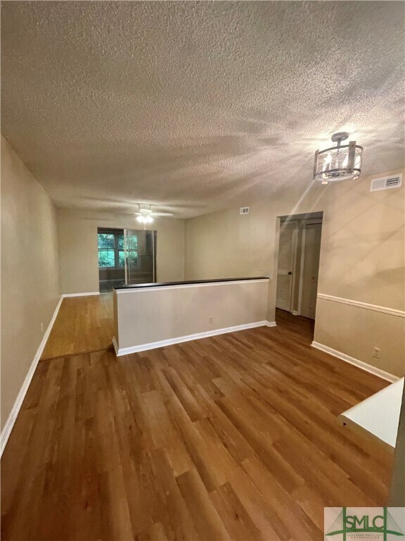 Building Photo - 104 Shoals Dr