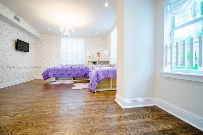 Building Photo - 3514 Crystal Ct