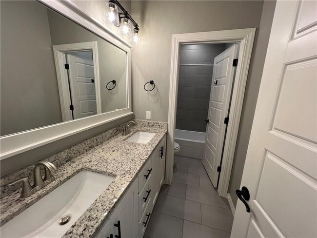 Building Photo - 819 Malbec Rd