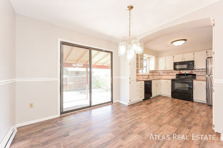 Building Photo - 3828 S Ouray Way