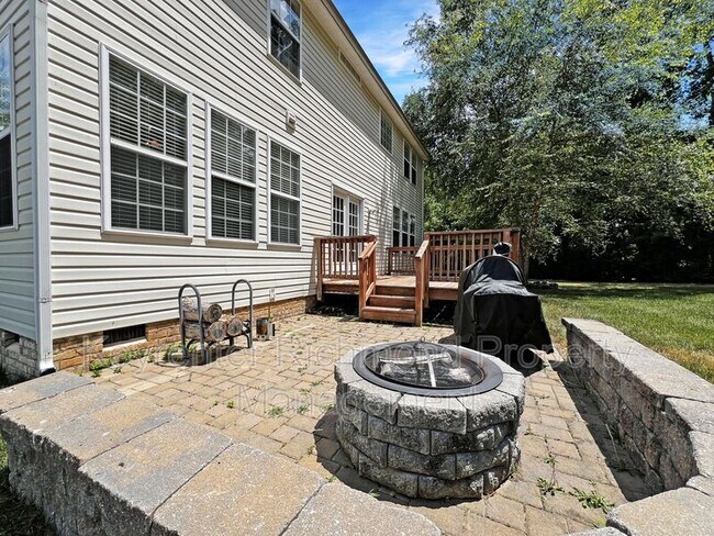 Building Photo - 4112 Water Overlook Blvd