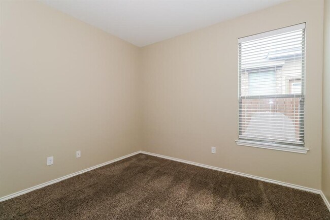 Building Photo - 1428 Muirfield Bend Dr