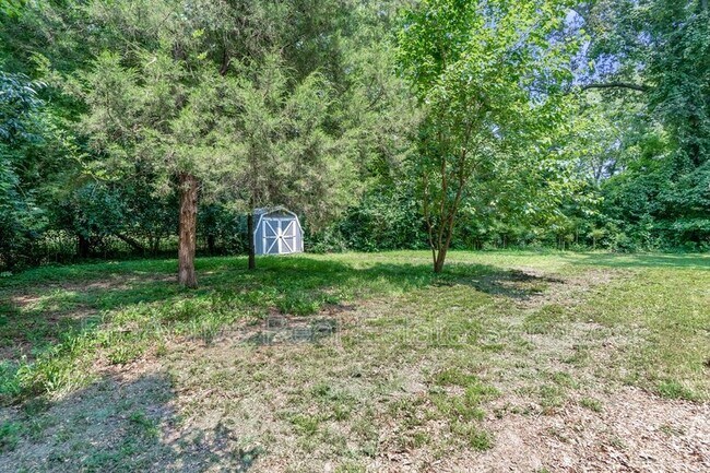 Building Photo - 6040 Airway Ln