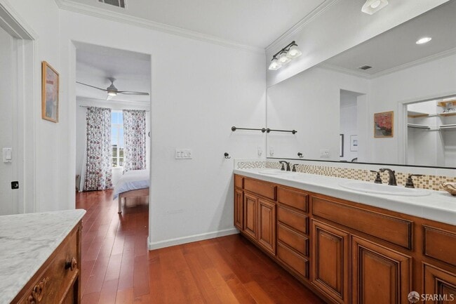 Building Photo - 820 Almar Ave