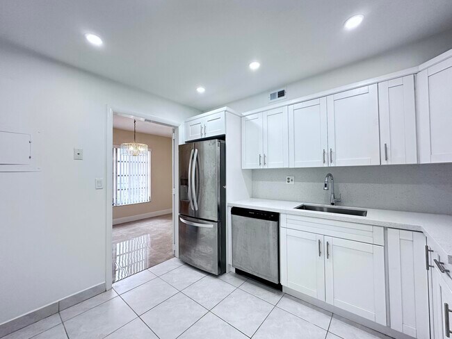 Building Photo - 10777 W Sample Rd