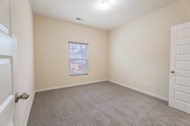 Building Photo - 6130 Mahogany Ter