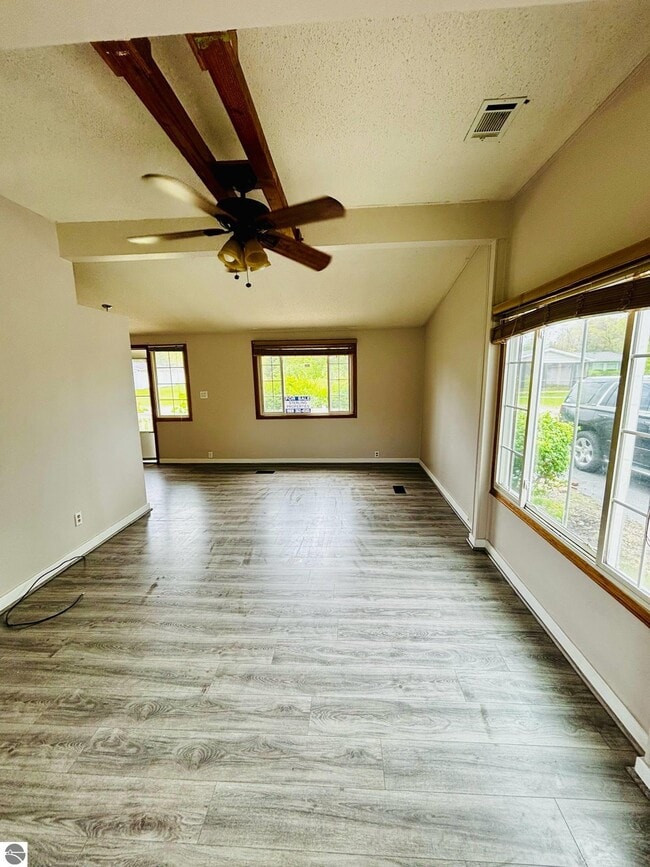 Building Photo - 10156 Virginia St