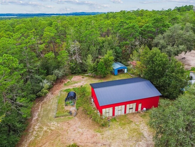 Building Photo - 16453 Pawnee Dr