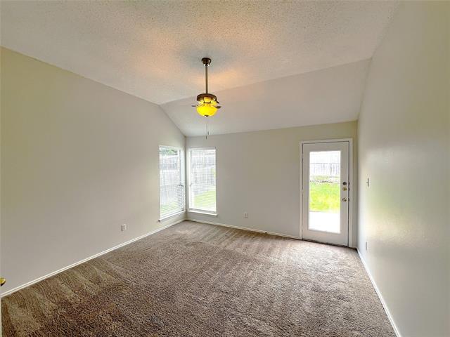 Building Photo - 112 Walnut Ln