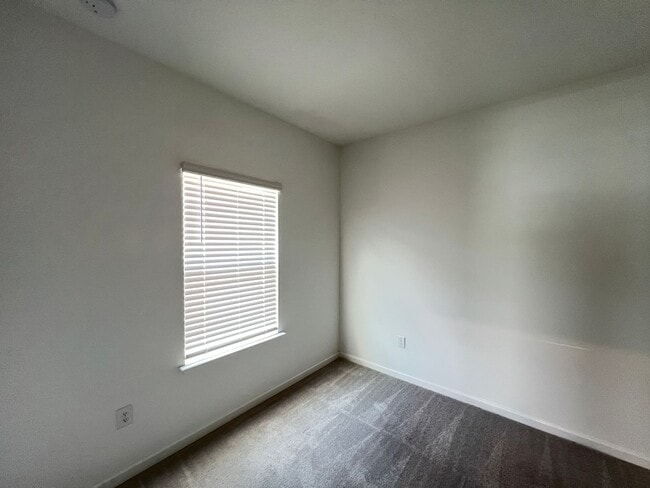 Building Photo - AWESOME 4BD/3BA Home in Ocala!!! Washer and Dryer INCLUDED!