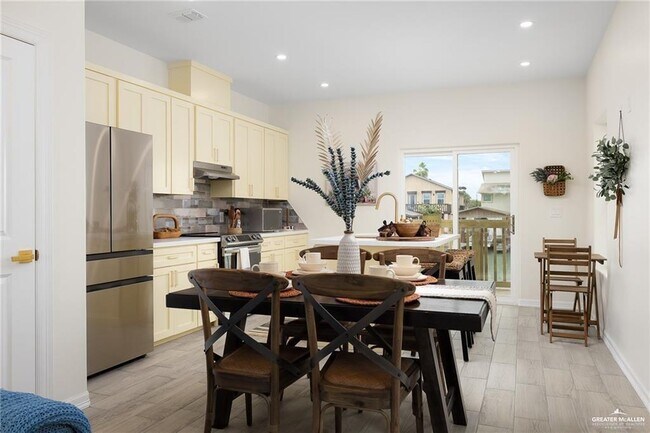 Building Photo - 19 Bass Ave