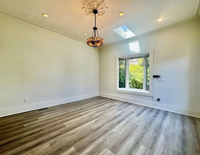 Building Photo - 1914 Golden Gate Ave