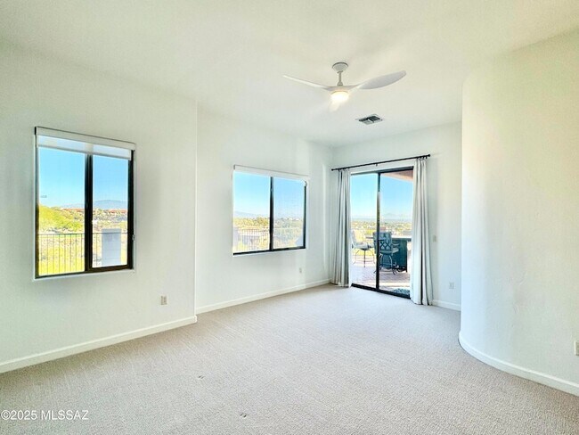 Building Photo - 5926 N Campo Abierto