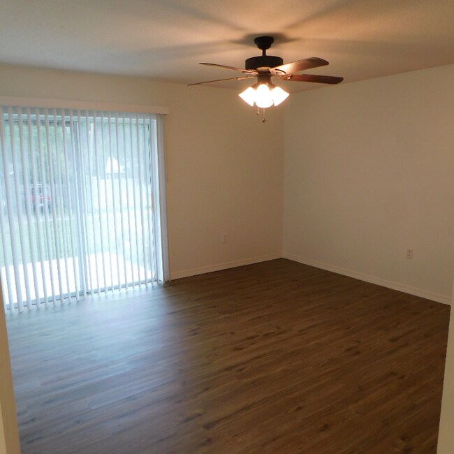Building Photo - 22141 Breaker Point Ln