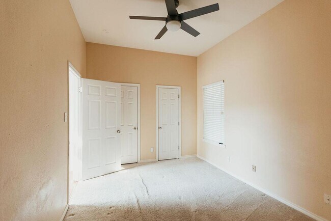 Building Photo - 1708 Wethersfield Rd