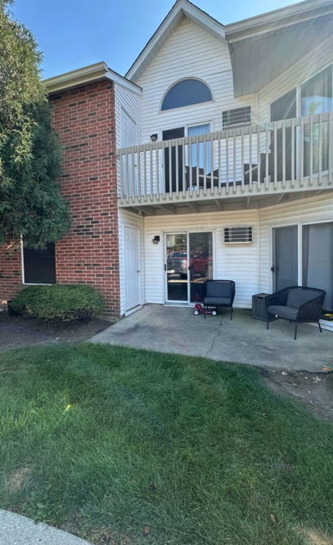 Building Photo - 1350 Cunat Ct