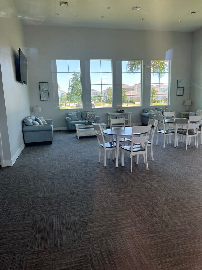 Building Photo - Isles of Lake Nona!! 3 Bedroom 2.5 Bathroom Townhome