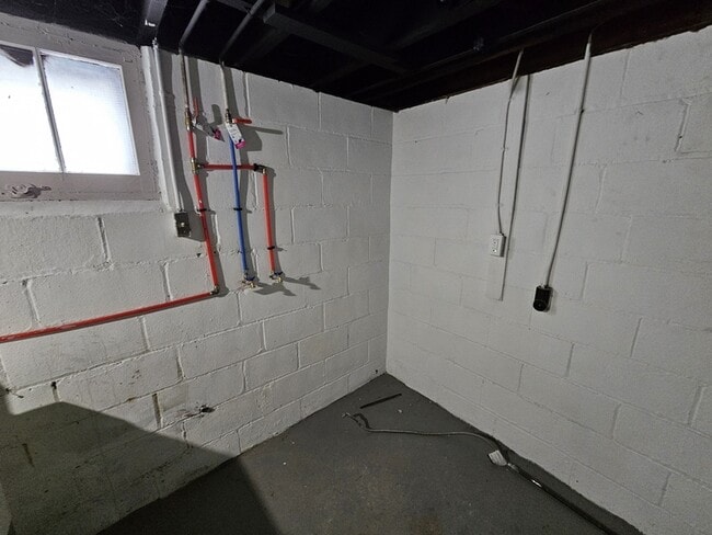 Building Photo - 9614 McCracken Rd