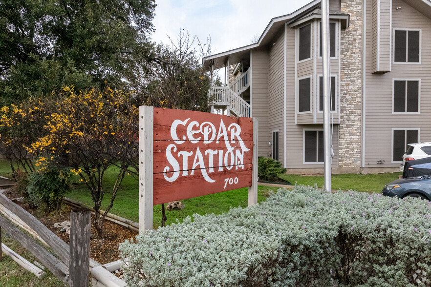 Primary Photo - Cedar Station Apartments