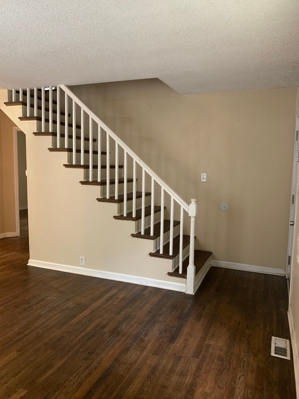 Building Photo - 4201 Dinglewood Ave