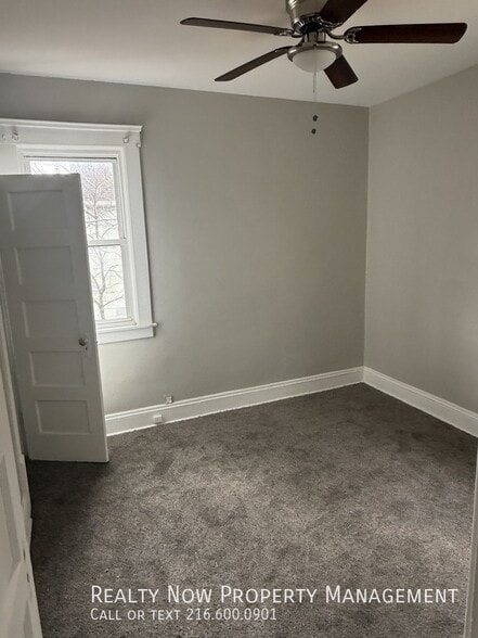 Building Photo - 2907 Denison Ave