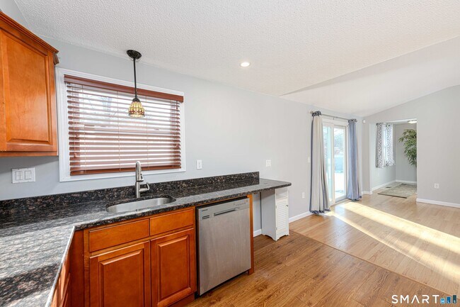 Building Photo - 49 Kimberly Cir