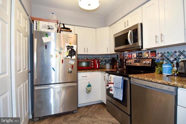 Building Photo - 11100 Beaver Trail Ct